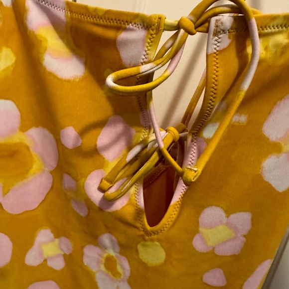 Madewell Second Wave Tie-Front One-Piece Swimsuit in Watercolor Floral Medium - Picture 9 of 10